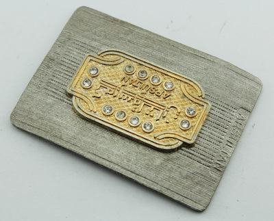 【電鍍廣東金高檔箱包標牌 服飾商標 牛仔褲服裝標牌 拉絲標牌定制】價格,廠家,圖片,銘牌,石獅市榮貴五金制品加工廠-