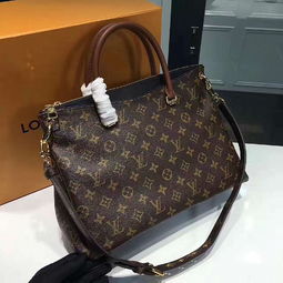 專柜同步閃耀，匠心演繹奢華 進口真空電鍍五金與真皮女包的靈魂共鳴