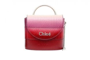 派對最搶眼 盤點5款絕美圣誕紅精品包